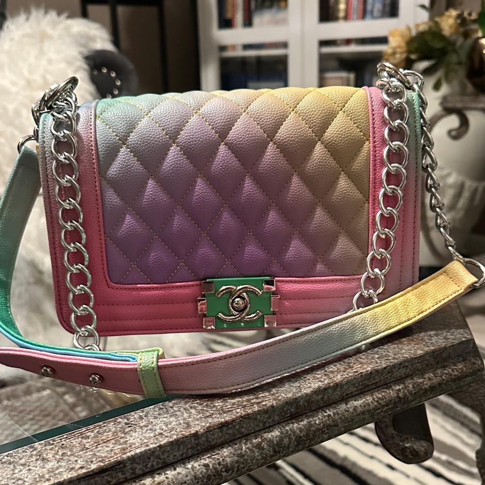 💥💥💥CC Pastel Rainbow Quilted Shoulder Bag - Picture 2 of 6